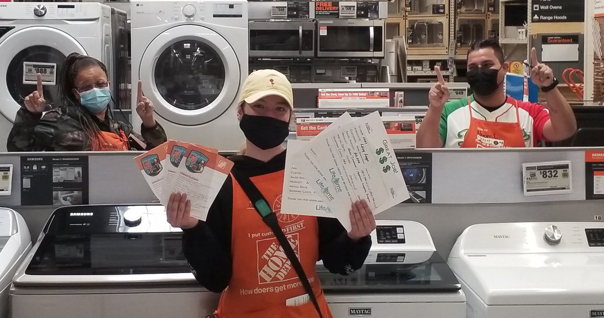 dstith76's tweet photo. 📢 Magnificent job!!!! By Litzy @Homedepot 6883 For Driving Back to back @RainSoft Appliances Longevity Sales that equals 470 shopping carts pushed out in 2 mins 💰💵💰💵💰  Awesome Customer Service #TrendingOrange  #Homerawards https://t.co/jhb39e34Hy