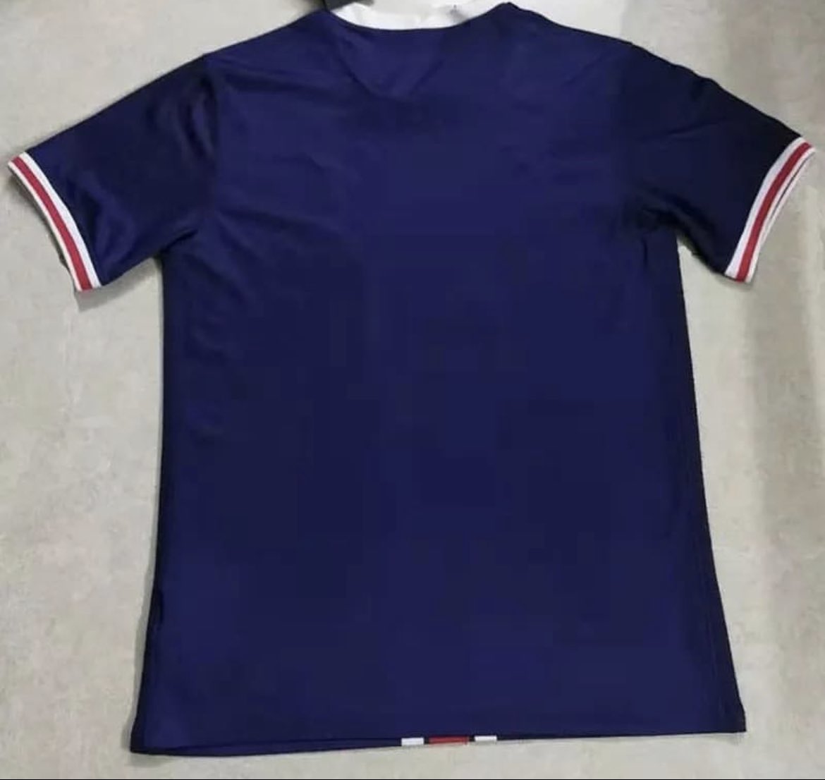 PSGRelay's tweet image. Maillot domicile pour la saison 21-22 ?

Home jersey for 21-22 season?