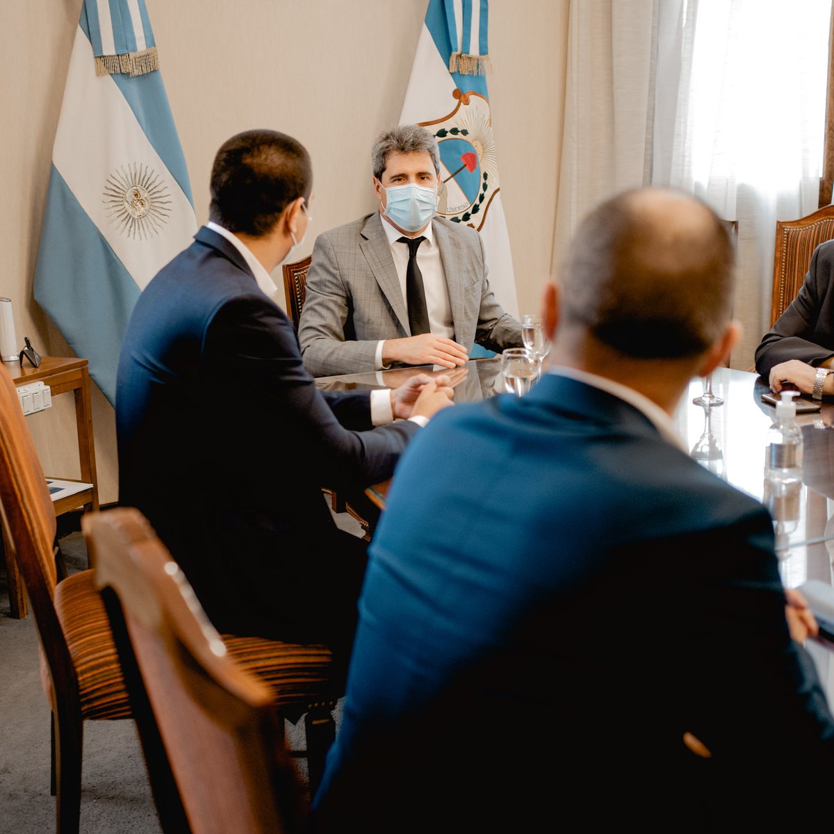 sergiounac's tweet photo. Recibí a @cardozocristian, intendente del @PartidoLaCosta, quien nos visita para conocer más sobre el modelo #SanJuan, los pilares que han guiado nuestra gestión y que, sobre todo, han impulsado el desarrollo local. https://t.co/scThPXFTeS