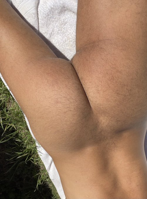 🌞😎🍑 https://t.co/pNVouMBtgi