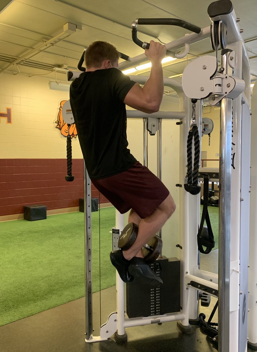 UMD_Football's tweet photo. WORK DAY. 🏋️‍♂️

#BulldogCountry | #EarnIt https://t.co/oXvCnw4BUG