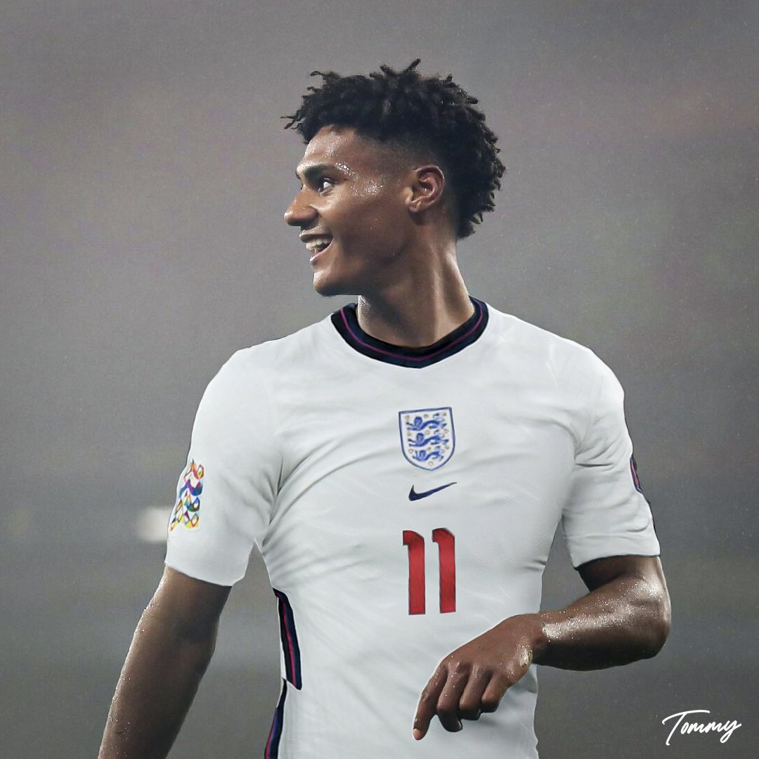 OfficialECFC's tweet photo. 🏴󠁧󠁢󠁥󠁮󠁧󠁿 You just love to see it 🙌

Ollie is the first @OfficialECFC graduate to appear for the #ThreeLions senior team since Cliff Bastin in 1938 

The whole club couldn’t be prouder of you Ollie, go show them what you’ve got 🔥

#ECFC #OneGrecianGoal https://t.co/qSRwDTMoM9