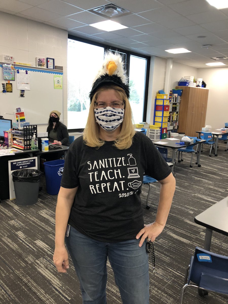 deeter_emily's tweet photo. Mrs. Koby rocked her eagle hat today for hat day! @KC_SunshineKids #TallmadgeElementary https://t.co/xUfYFPFMTt