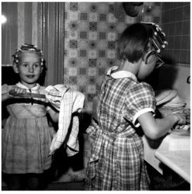 strathcomuseum's tweet photo. Who remembers these⁉️#throwbackthursday #homeperm #badhairday #1950s #vintage #hairstyles #perm #curlyhair #strathma #strathco #shpk #strathconacounty 

📸 Barb and Ruby Wiggers get a 'perm' c. 1955 https://t.co/qZ6QKE9kCe