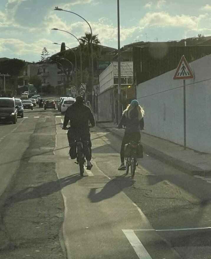 📌Can ve Diletta bisiklet turunda 🚲♥️🚲 Catania ☀️

#CanYaman #DilettaLeotta hep böyle mutlu ve huzurlu olun ♥️🧿