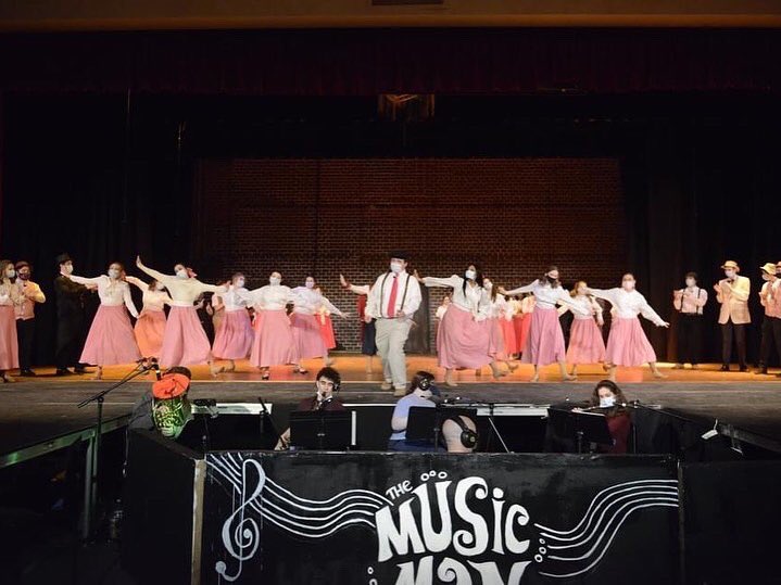 COHS_Theater's tweet photo. It has been one week since our cast, crew and orchestra opened Music Man! We are so proud of all of the student's hard work, teamwork and perseverance to make this musical possible. It was such a wonderful weekend. Way to go lions! #Lion4Life https://t.co/cMmydjAqSH