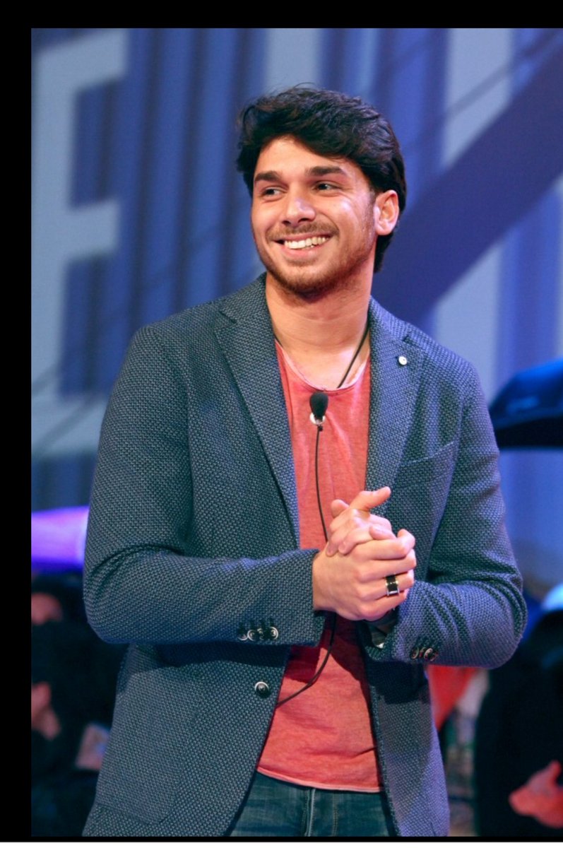 giuseppee001's tweet photo. Solo io ricordo ANDREA CERIOLI DAL GRANDE FRATELLO DI MIRCO PETRILLI della Pinella @lapinella ? #gf13 #AndreaCerioli #isola #isoladeifamosi https://t.co/XD9WSmGFbY