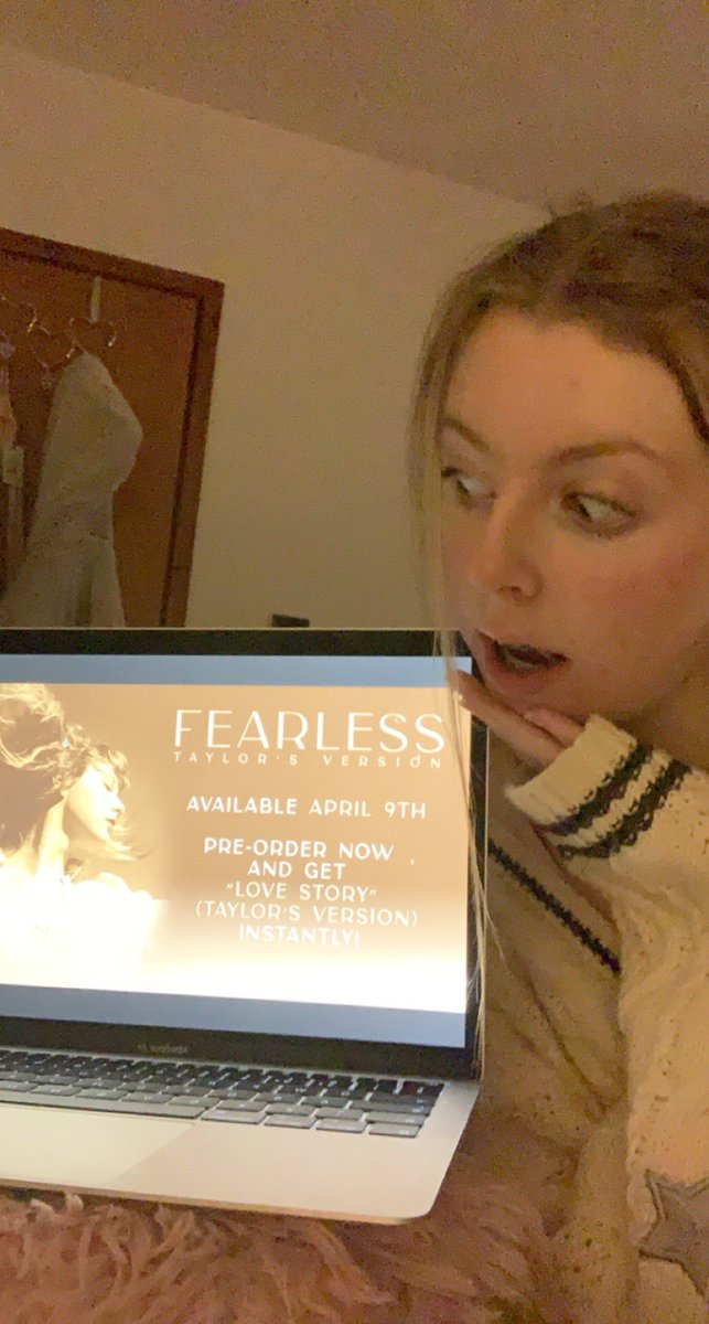 islasafterglow's tweet photo. HI T !!! i cannot wait for #FearlessTaylorsVersion APRIL 9 IS GOING TO BE THE BEST DAY! i am forever so proud of u and love u so much. i am so excited to re-live this era and for u to release the vault songs😭😭😭 i love u💛 @taylorswift13 #FromTheVault #YouAllOverMe #baybeh https://t.co/bqwgmjJQU1