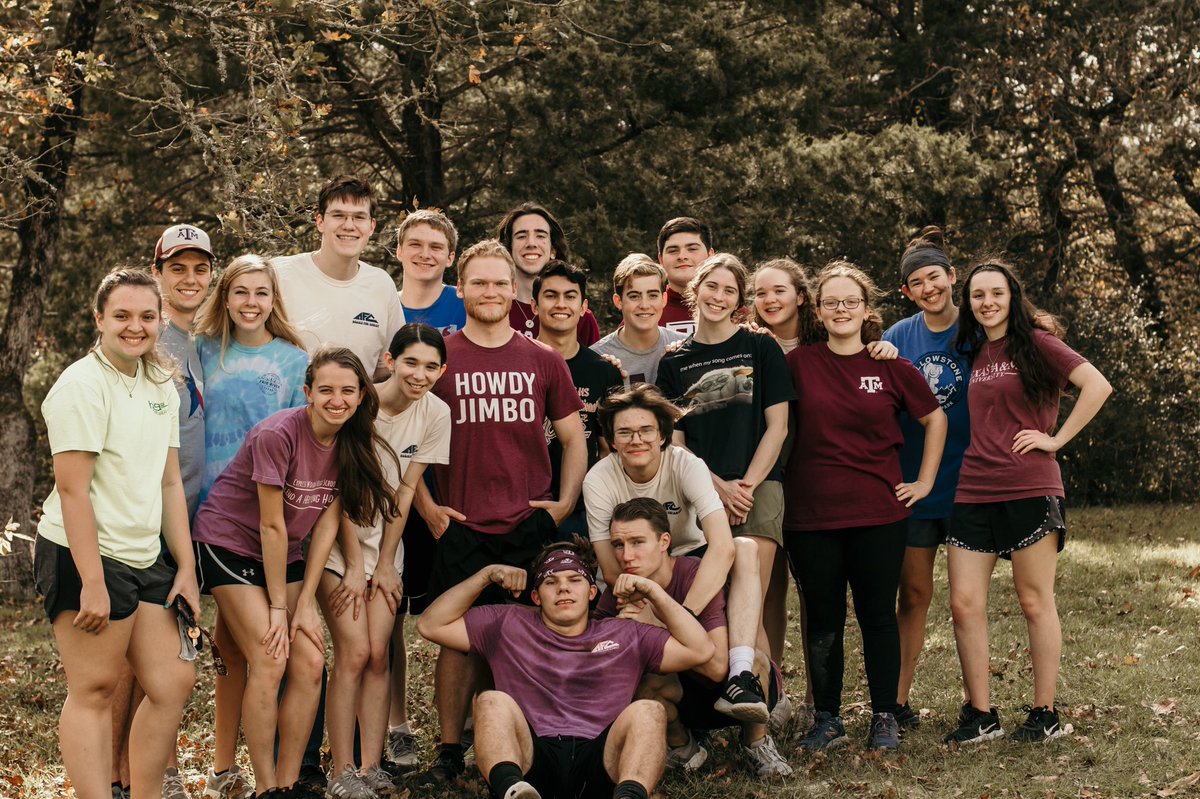AggiesForChrist's tweet photo. Thursday night devo is tonight in the chapel @ 9pm!! 🎉 come worship with us and hear some words of truth from one of our students! we hope you can make it. https://t.co/5QDnzl1XxV