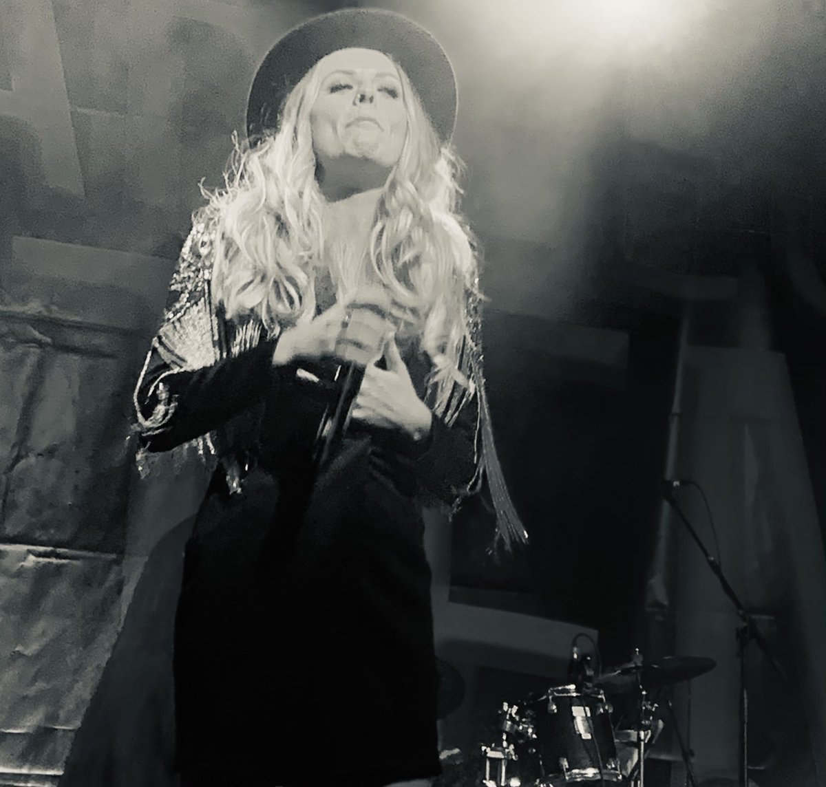 ClausWesti's tweet photo. ⁦@parisgeorgiauk⁩ HAPPY BIRTHDAY Paris 🎁🍰🎉🎤🎸🇬🇧 https://t.co/7VPLxcxA8j