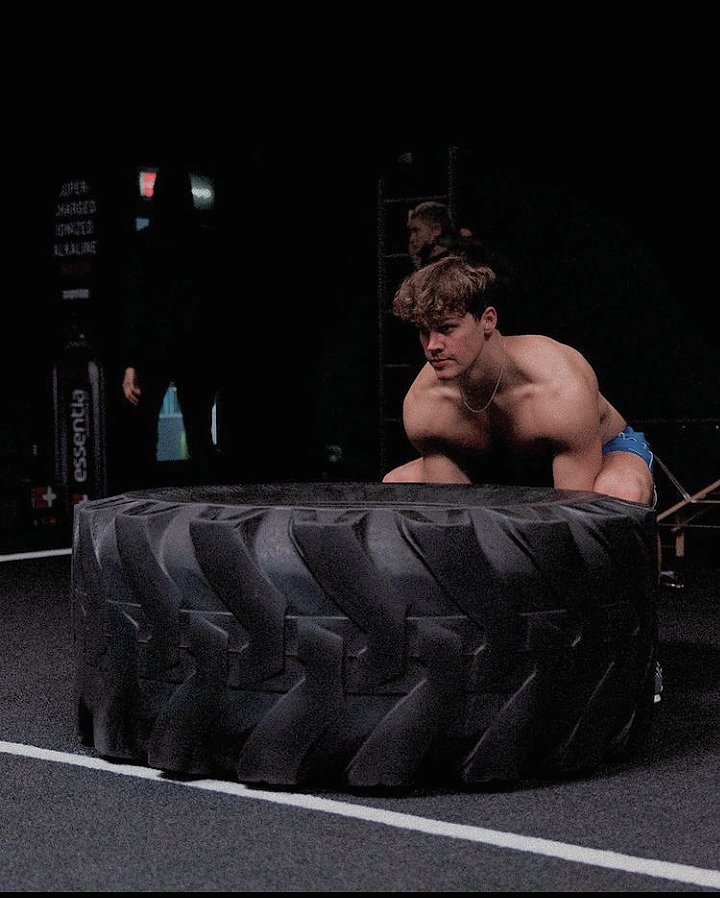 NASTYKINKS's tweet image. ㅤ
    ㅤㅤ    ㅤ𝐎𝐋𝐈𝐕𝐄𝐑 𝐓𝐑𝐄𝐌𝐁𝐋𝐀𝐘.

        ㅤㅤ 𝐟𝐮𝐥𝐥𝐭𝐢𝐦𝐞 𝐣𝐨𝐜𝐤, 𝗒𝗈𝗎𝗇𝗀 𝖽𝗈𝗆.
            𝗹𝗼𝗼𝗸𝗶𝗻𝗴 𝗳𝗼𝗿 𝗕𝗘𝗘𝗙𝗬 𝗗𝗔𝗗𝗗𝗜𝗘𝗦.
           𝑙𝑖𝑚𝑖𝑡𝑙𝑒𝑠𝑠, 𝘭𝘰𝘷𝘦𝘴 𝘯𝘶𝘵𝘴, 𝐚𝐧𝐝 𝐨𝐢𝐥𝐲 𝐚𝐬𝐬𝐞𝐬.

 ㅤㅤㅤㅤㅤㅤ ─── rt ↺
ㅤ