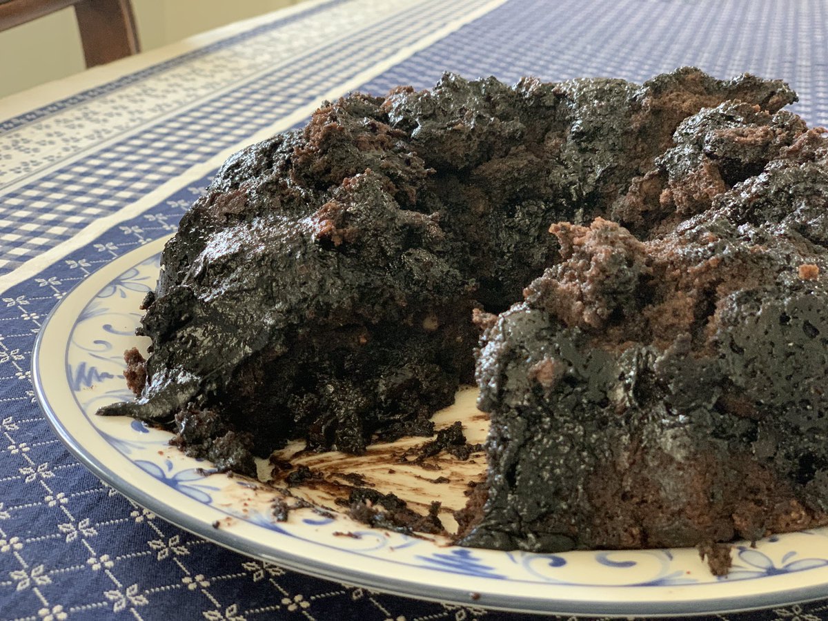 KeesToKitchen's tweet image. Update: Tunnel of Fudge experiment. Instead of a chocolate tunnel it was more like a demolition site. But it tasted good. #trytryagain