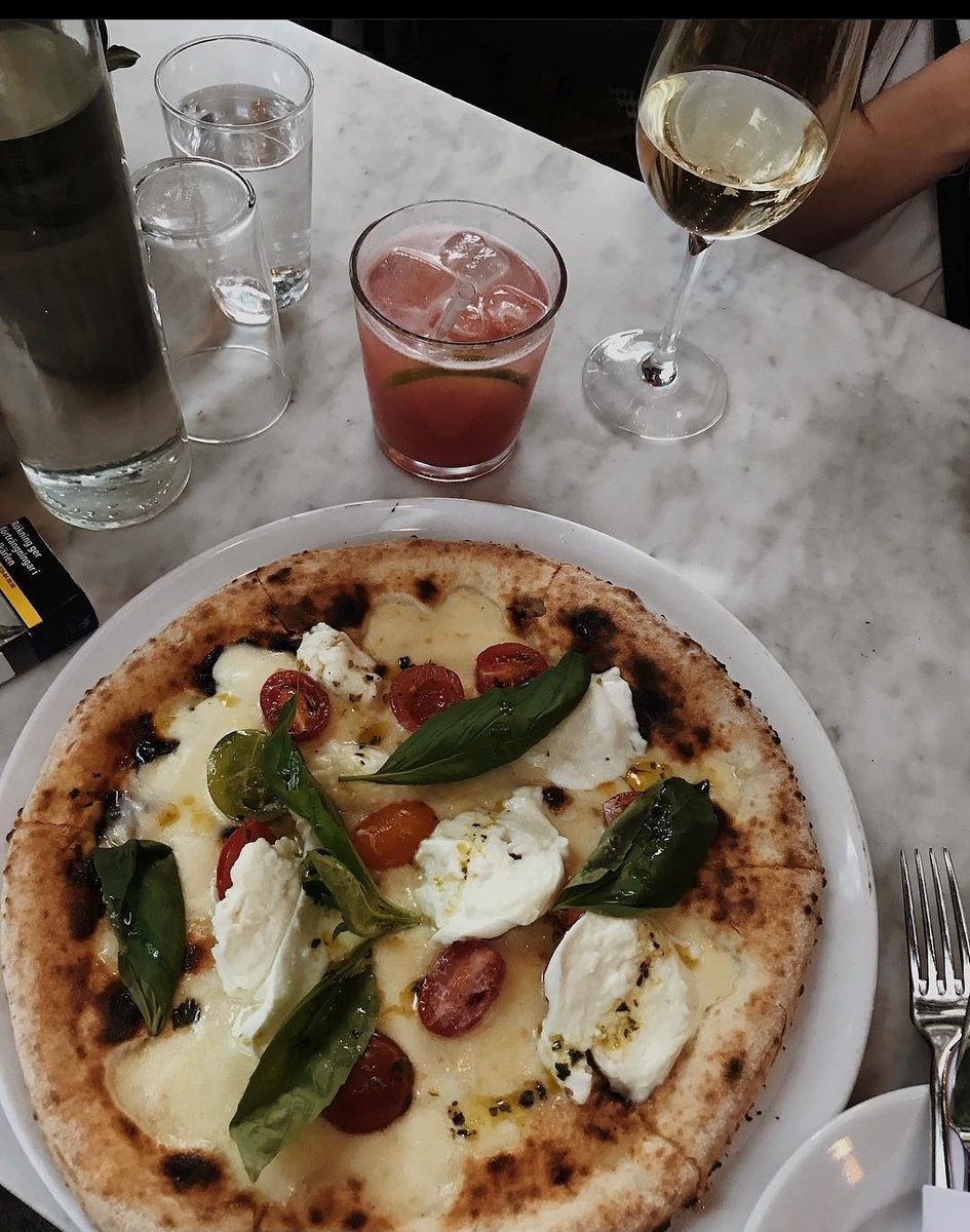 LauraSm45051124's tweet photo. Snacks time & it must be pizza and lemon juice β₯
#snacks #pizza #foodie #food #tasty #juice #lemon #feet #JimCrow #Didbiden #Dest #Meltyblood #Feat #Toronto #Senate120 #DannyAinge #Breida #eveningvibes #EatLocal https://t.co/29ZuKw0Wtr
