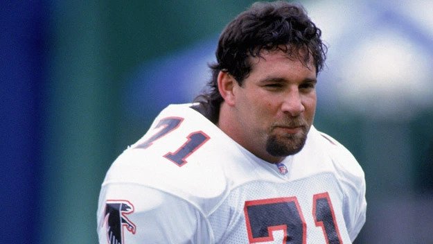 HOMAGE's tweet photo. Who is this guy?

Wrong answers only. https://t.co/95d2GTCVA4
