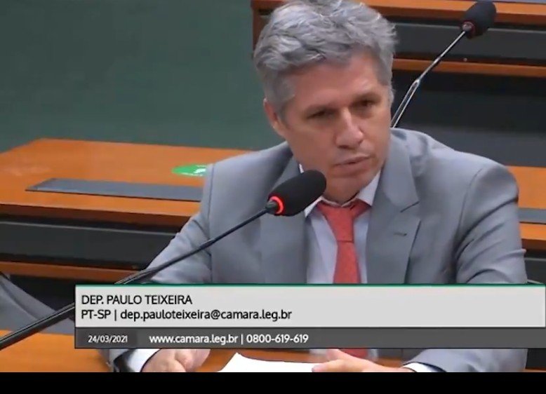 "Genocida é aquele que mata muita gente em pouco tempo". Dep. <a href="/pauloteixeira13/">Paulo Teixeira</a> , isso não é o significado de genocida. 
Uma leitura na lei e um pedido de ajuda a quem pudesse lhe explicar, ajudaria muito a evitar passar vergonha.