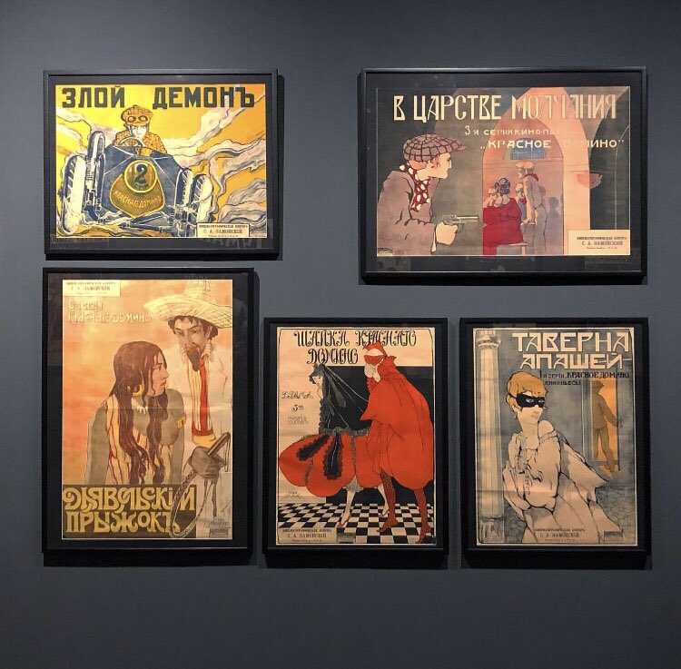 Comimagine's tweet photo. Nuestro trabajo nos permite disfrutar de maravillas como la exposición de carteles “Rompiendo el silencio. El cine mudo en Rusia” del @museorusomalaga 🇷🇺 de fondo sonaba la espectacular sesión del DJ @camilocubillasdj 🕺🏻
😍🎨📽🎞🎶🎧❤️
#museorusomalaga #Málaga #Art #Eventos https://t.co/40n5nV7ond