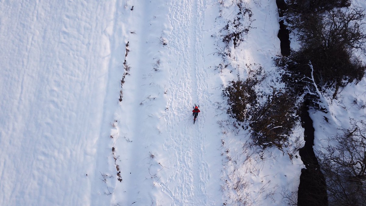 reizkultur's tweet image. The world looks more beautiful from above. Some of my favourite frames in ‘Explore your Boundaries’ with @MrMarkBeaumont, captured in the Scottish Borders, East Lothian &amp;amp; Midlothian. Just a short bike ride from #Edinburgh - you can watch the film now here: youtu.be/wCRG8-cEP50