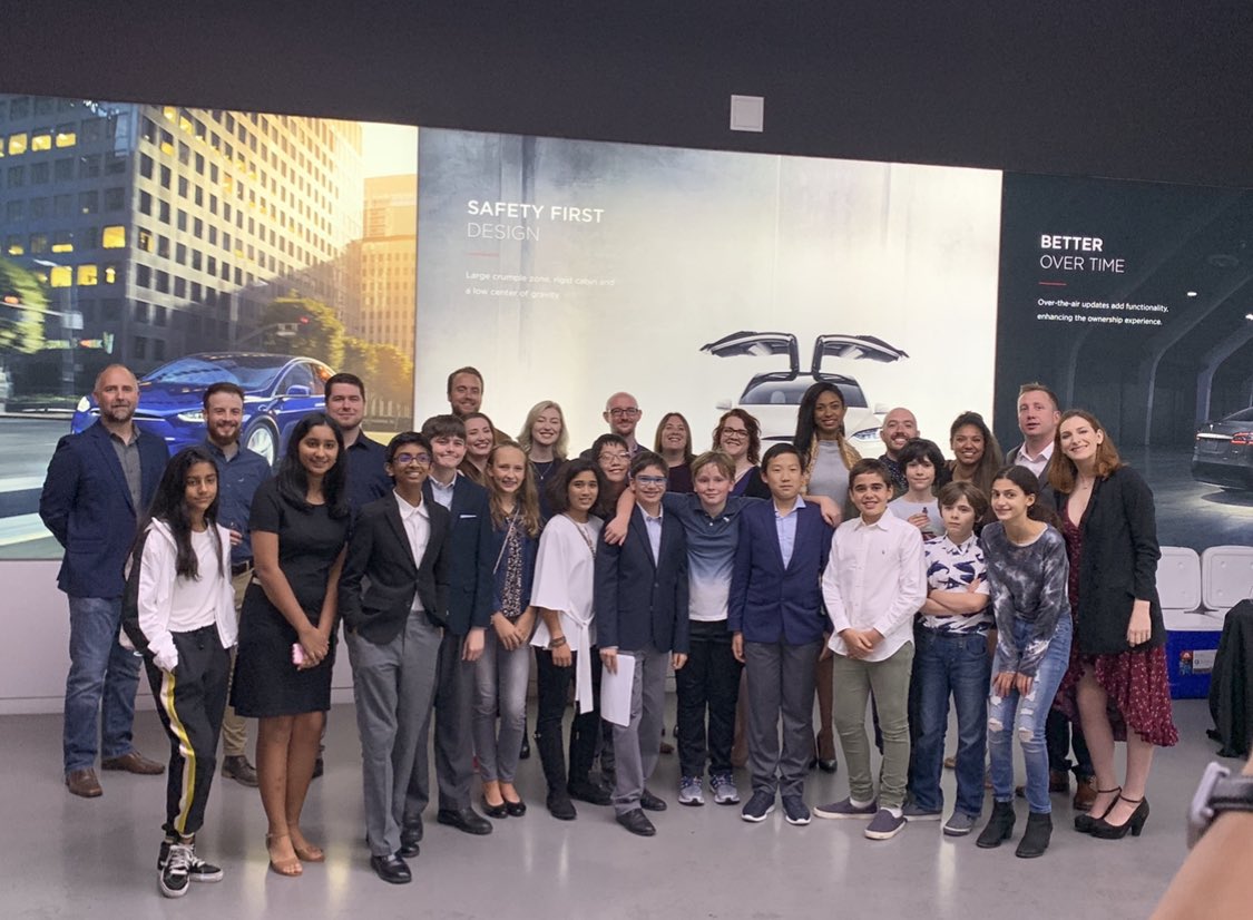 Alpha1_racing's tweet image. We fall short of words to thank our teachers. There are no words to appreciate someone whose words empower children to chase their dreams. BISC-SL teachers, thank you for inspiring us, letting us stumble and constantly encouraging us.

#Alpha1_racing #BISCsouthloop  #F1inSchools