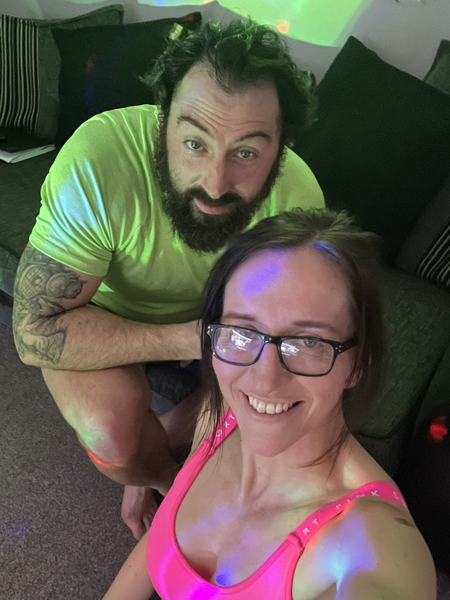 BrydieBruce's tweet photo. What. A. Session. 💥🔥💥

How can this even be work?! 🤯

I honestly love it so much 😍

Want to work out and have fun? Come join us on #QuaranLEAN ❤️

#FitnessFun2021 https://t.co/eCLuzMAJiE