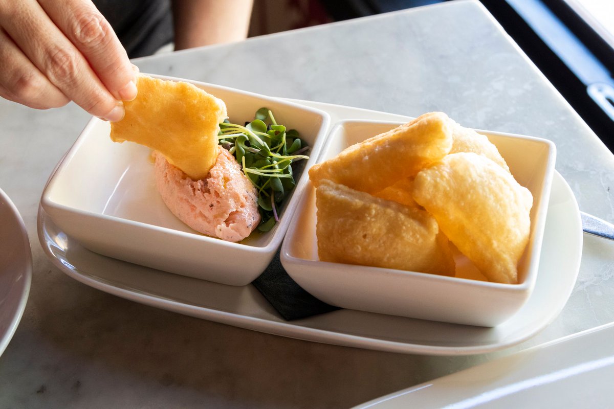 The work week is almost over...celebrate early with our #AperitivoHour! 

Available from 2:30 to 5 pm every day, we have small bites such as gnocchi fritti: served with whipped smoked salmon and ricotta dip ✨

Pair it with our select #wines for $6 to $8, and #cocktails for $8!