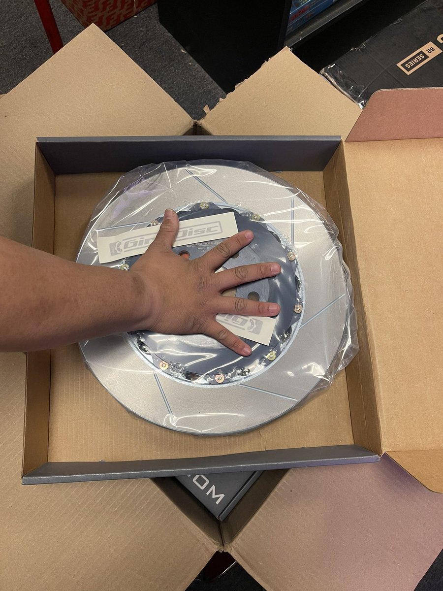 Big boy brakes for the daily 🤪