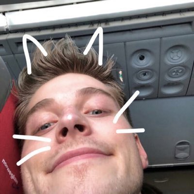 VelvetIsCake's tweet image. DREAM IS A CATBOY CONFIRMED! 

I SAW THIS PICTURE FROM 2017, IT’S 100% HIM I SWEAR 😱 (NOT FAKE!!1!)