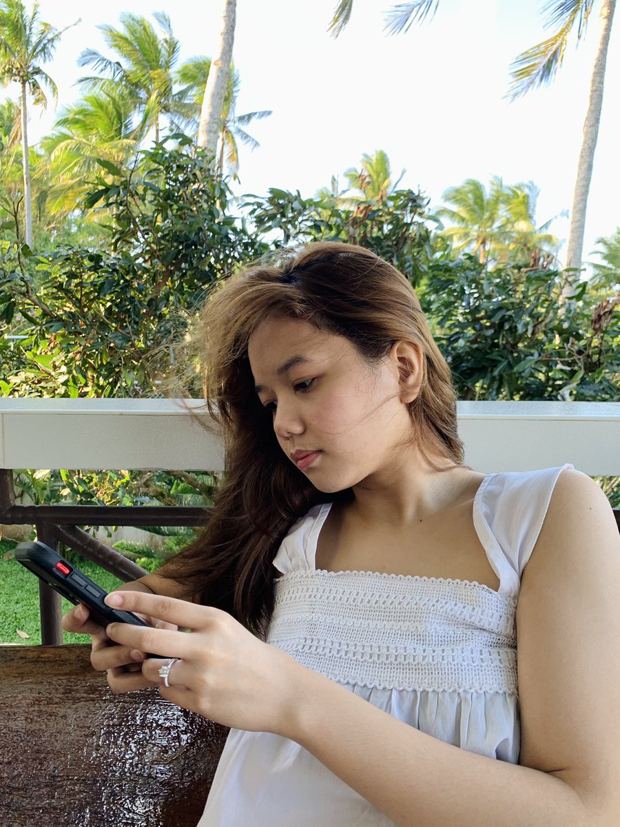 iasanpedro's tweet photo. I look so chill

Pero naiinis ako kasi naubos na yung pera ko sa online sabong 🐓💸 https://t.co/2leUy53Hmb