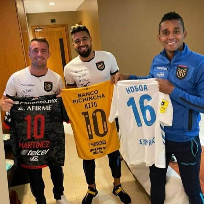 idoloTV's tweet photo. MODO TRICOLOR🇪🇨🔥 https://t.co/tQUD6moXsM