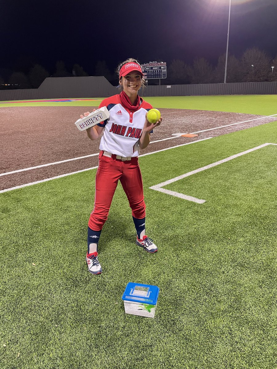 bettababybertha's tweet photo. Lady Cards beat BL 4-1!!! I am so proud of everyone! Especially @tmarchin2021 for her amazing pitching and @Emma_Rodrigues8 for hitting a 💣! @JPIIHS_Softball @JPIIHSSports #GoCards #BeatBL #BabyBertha #BennettBrick https://t.co/21HqlyGVZH