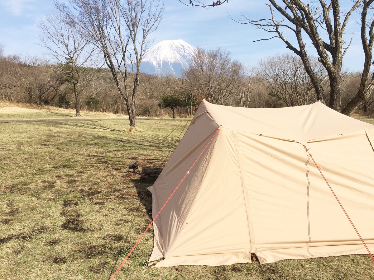GraphicGeek's tweet photo. 朝霧ジャンボリーで
ウォウウォウ言うてきた。

#キャンプ
#ソロキャンプ
#ソロデュオキャンプ
#ディーオーディー
#ソロソウルウォウウォウ
#シェルターテント
#焚き火
#アウトドア
#キャンプギア
#キャンプ飯
#ソトアソビ
#dod投稿者へ
#dod
#富士山
#朝霧ジャンボリーオートキャンプ場 https://t.co/i7XiVbj1IE