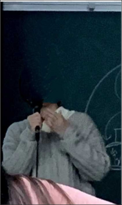 yhsu901's tweet photo. Hey, you "head" to like my lecture, right? Come on! #清大 #蘇郁惠 #headless #wtf https://t.co/QyeVMHFPbp