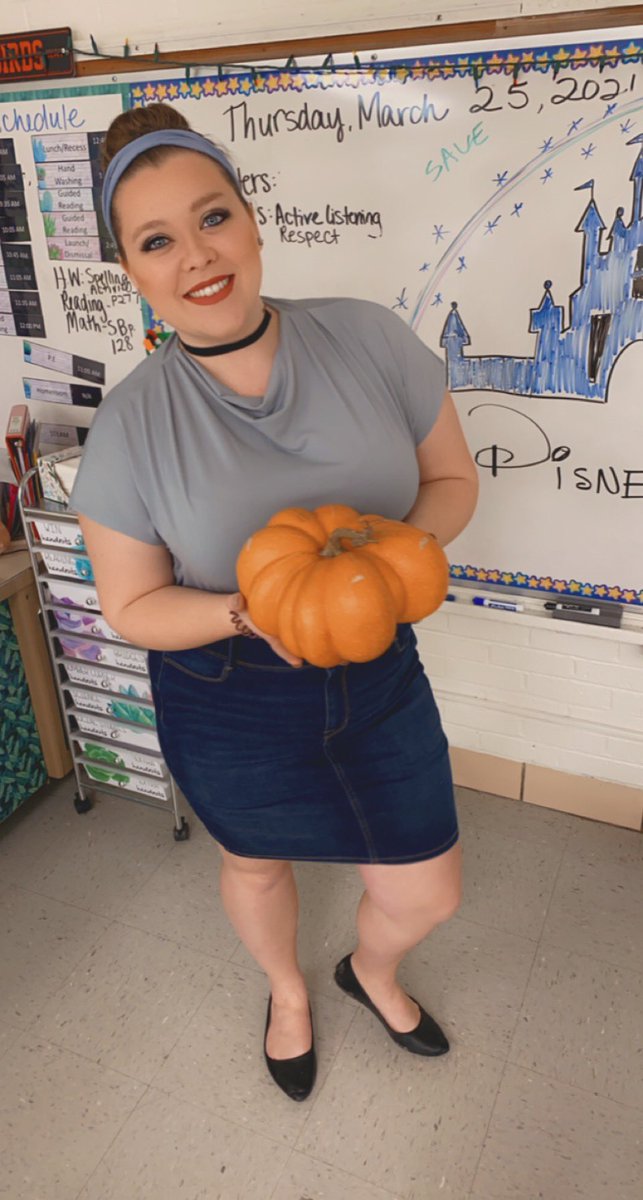 Ms_Gear_'s tweet photo. Cinderella made an appearance in fifth grade for our Disney day! The kids said “today was such a great way to end our in person week before spring break!” Couldn’t agree more. https://t.co/1rjzUF5lW7
