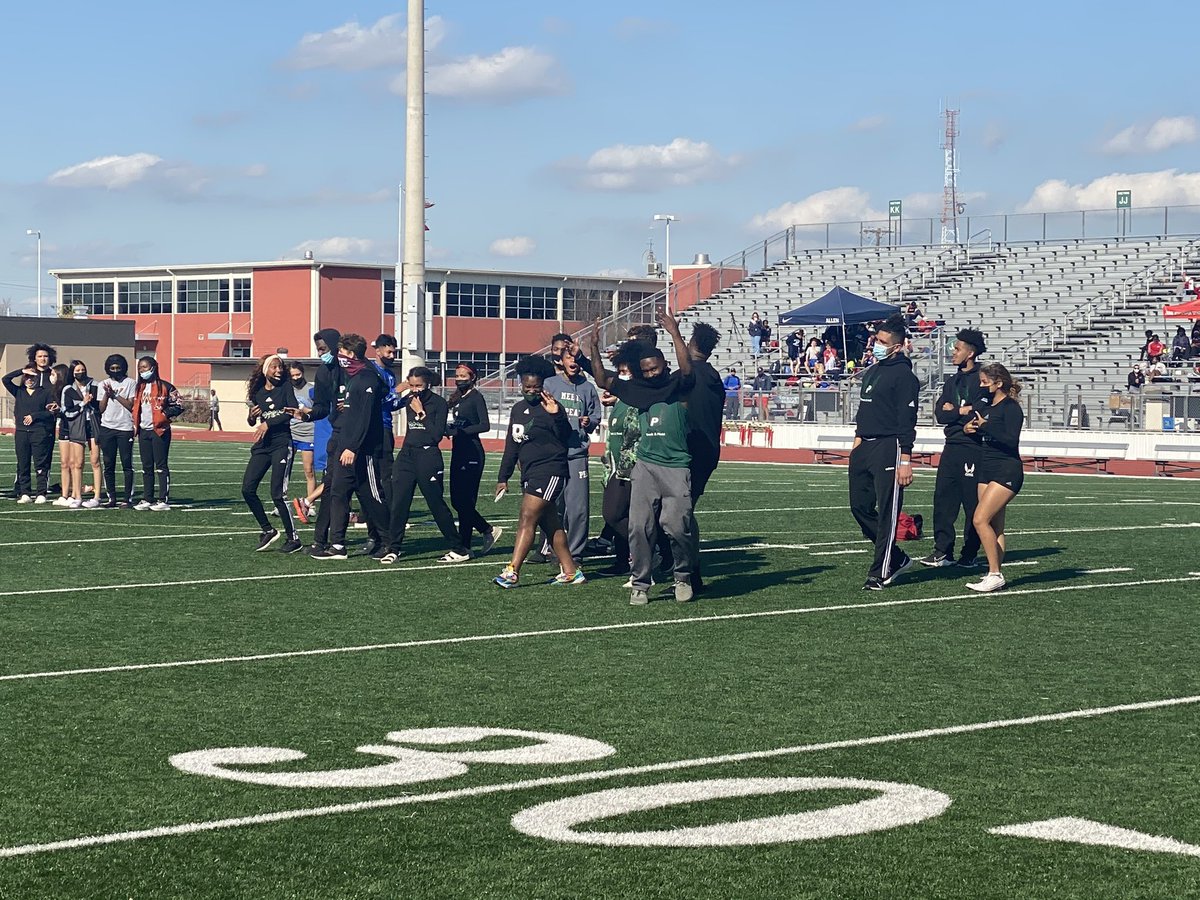 Mesq Poteet XC/TF tweet media