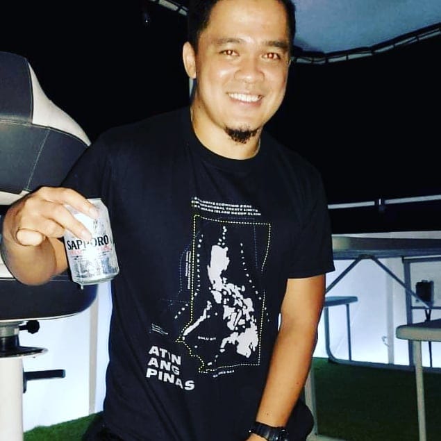 savedeocean's tweet photo. ATIN ANG PINAS!

The shirt I wore when I went down the Emden Deep. We are a maritime nation! ATIN ITO!

#ProtectWestPhilippineSea
#SecurePhilippineRise
#ConservePhilippineTrench

I celebrated with a beer after.

Shirt design by UP Marine Biological Society

#intoTheEmdenDeep https://t.co/Ve1FNsZTJr