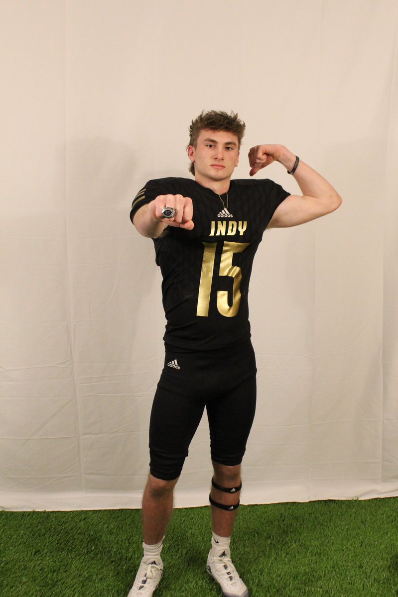 EverardTristen's tweet photo. Excited to announce my commitment to @DreamU_IndyFB to further my academic and football career! Thank you to my coaches, teammates and family for helping me get here! @The_RouteTech @_CoachMartin_  #4sUp 🏴‍☠️ https://t.co/Jb1bUfTIBj