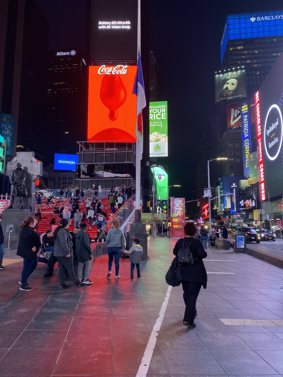 A tale of two Times Squares. 
Left: a year ago, early on in the pandemic
Right: tonight, full of people 😷