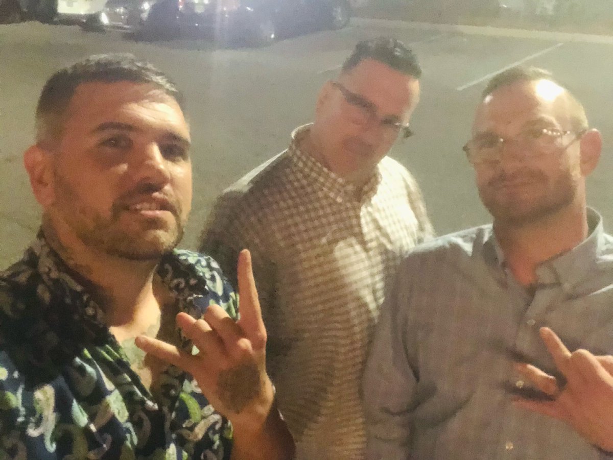 IrishThePen's tweet photo. 3 tha hard way: $ham x @MCSerch x Sullee 

The @serchsays #WhiteRapperShow reunion podcast Pt.1 drops @ midnite‼️

Preciate the cloth talk my G’s🥩🍤🍸 https://t.co/Cr10EP6WHk