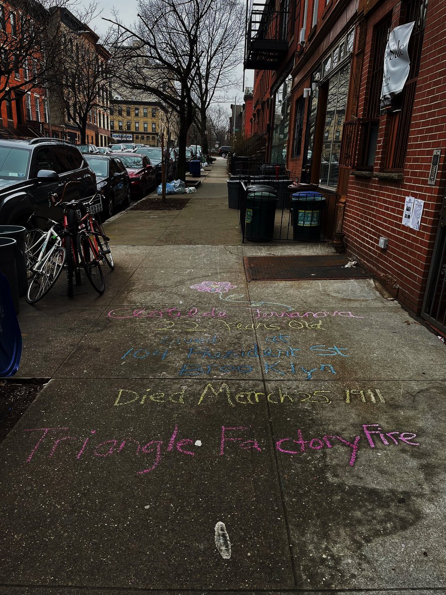 ShahanaFromBK's tweet photo. Carroll Gardens/Columbia Waterfront was home to Laura Brunetti, Francesca Caputo, Clotilde Terranova, young women killed by #TriangleShirtwaistFactoryFire.

I was honored to chalk Francesca Caputo’s name. TY @streetpictures for this powerful community memorial rooted in art! https://t.co/uvsm7JvqNB