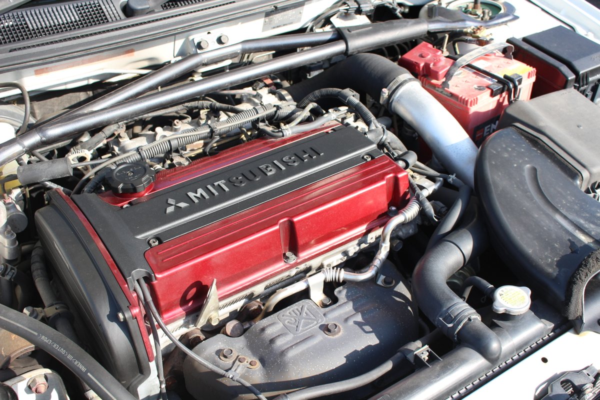 GTGarage1's tweet photo. ★入荷速報★

三菱　ランサー　
GSRエボリューションⅧ MR

走行距離44000km!!!

これまた低走行な8MRが入庫！！

アルミ製ルーフパネルの採用
タービンノズル径の拡大

細部に渡ってモディファイが施された8MR

お探しの方必見の1台です！

#ガリバーGTガレージ
#ランサー
#CT9A
#8MR
#入荷速報 https://t.co/NNgeKOwx35