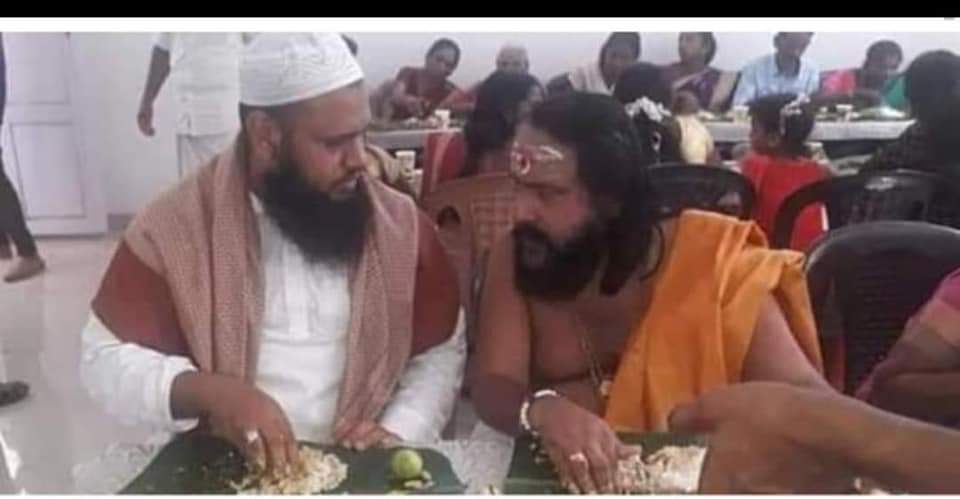 Mi_Makhdumi's tweet image. نفرت کی گھمسان میں 
جانے کہا چلا گیا یہ بھارت !!

#INDIA #IndianUnity #Politics