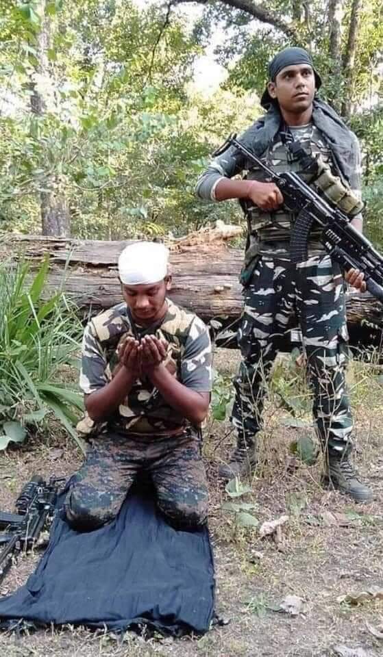 Mi_Makhdumi's tweet image. نفرت کی گھمسان میں 
جانے کہا چلا گیا یہ بھارت !!

#INDIA #IndianUnity #Politics