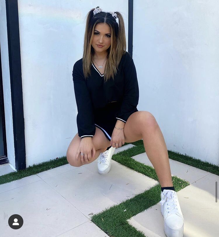 ColbysKnuckles1's tweet image. Okay but in all honesty... WHY IS KAT SO FUCKING PRETTY?!? @KatStuartMusic   LIKE LOOK AT THIS SHIT!