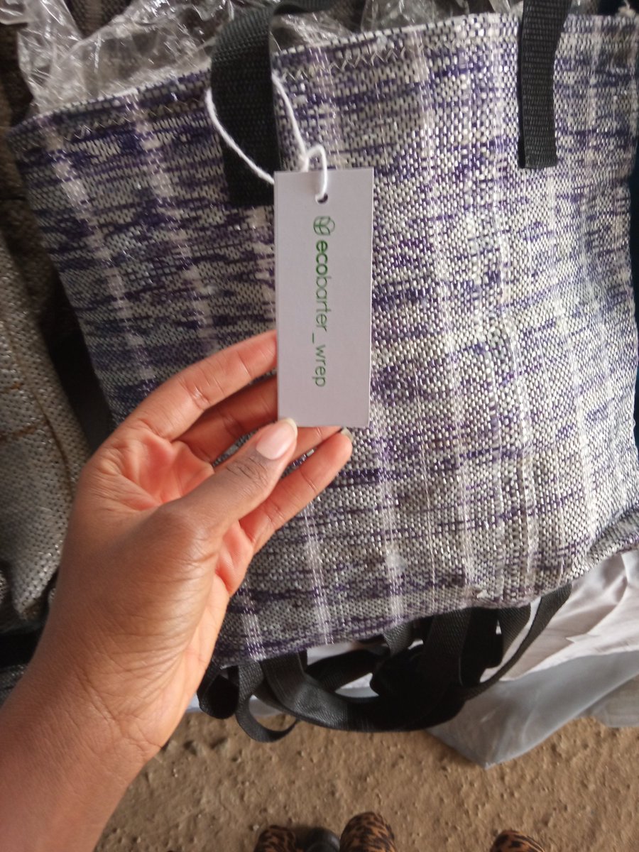Hayzeewendy's tweet photo. I had some fun time with those @EcoBarter today at the graduating/exhibition ceremony of @Ecobarter_WREP women who have been undergoing training for close to 3 months. Yes everything you see is made from plastic waste bags and pure water sachet.#humansofecobarter #wastetoresource https://t.co/uQ5HS0zEfU