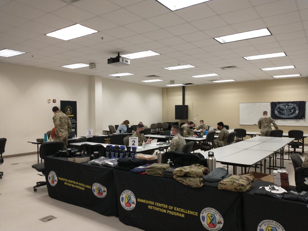 MCoE_Retention's tweet photo. Yesterday, 316th Cavalry BDE hosted the first Retention Readiness Rodeo! Soldiers explored Active &amp; Reserve career options, and were also able to register for transition assistance. It was a great success! #PeopleFirst

Thanks Sir @PeteGlassArmy and CSM @CarvetTate for having us! https://t.co/lbjjgM8ZRz