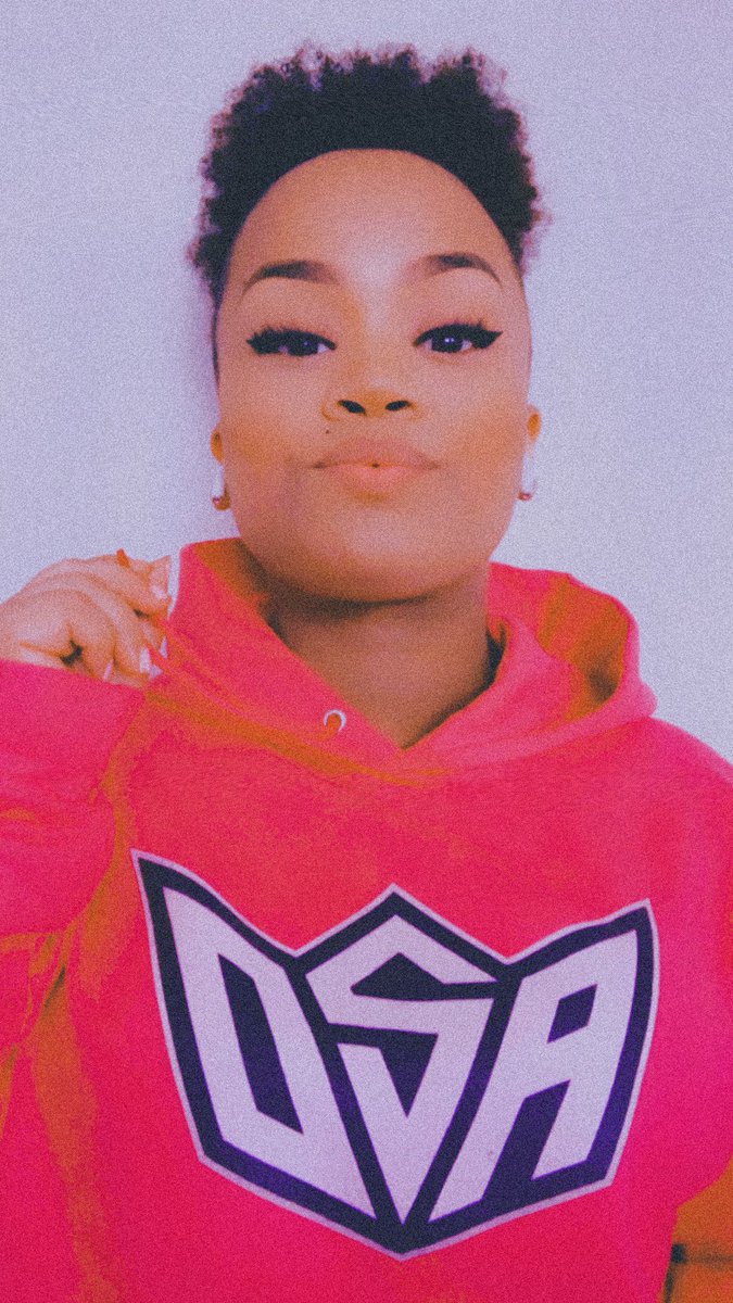TriggerHappyGf's tweet photo. Lovin my OSA hoodie💖 
@TheOSAClan https://t.co/bH3IWKUtAZ
