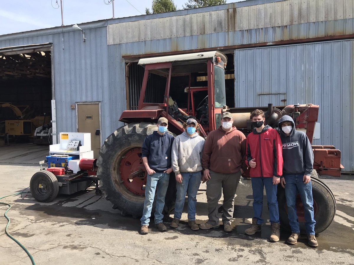 fltccDT's tweet photo. Some of the juniors enjoying the nice spring day by using the  dynamometer to break in the Diesel engine on this 1086 they spent the winter rebuilding for one of their farms.  Just in time for planting season  @WFL_FLTCC      #Diesel https://t.co/Nnmpm8KGEo