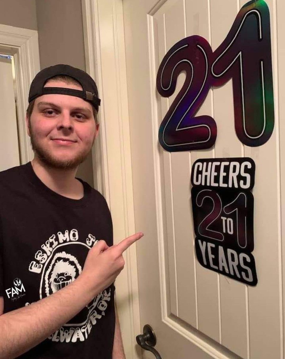 joinourfam's tweet photo. FAMily Celebration 🎊
Nick just celebrated his 2️⃣1️⃣st birthday! He may be considered an adult but he is still a warrior against pediatric cancer 🎗. His heart is pure and he is an extraordinary young man. He will celebrated his day with sushi 🍣, giggles, of course cake, https://t.co/erbuqW9KAo