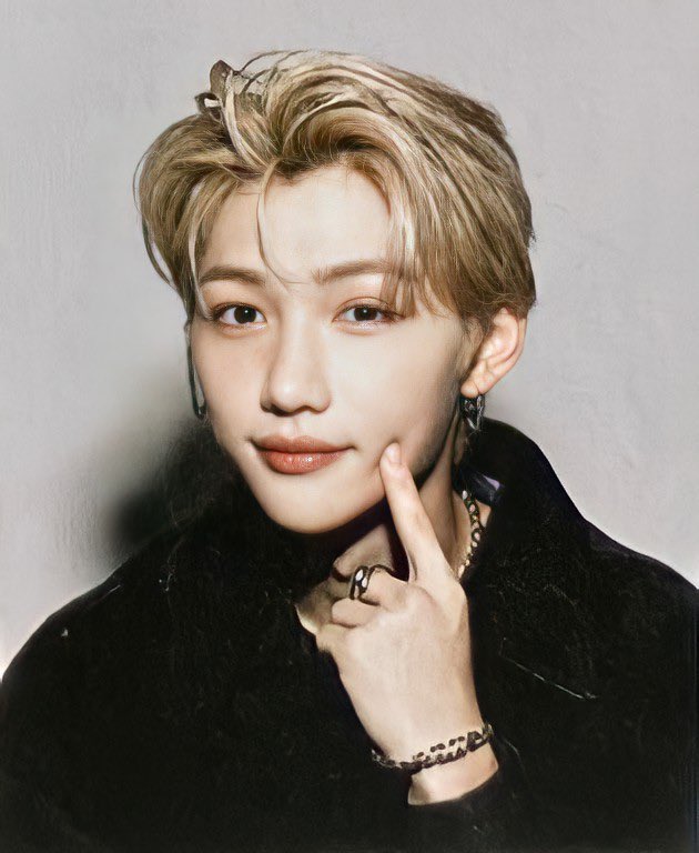 hourlysvtskz's tweet photo. #필릭스 #FELIX https://t.co/FllSxGwOkO