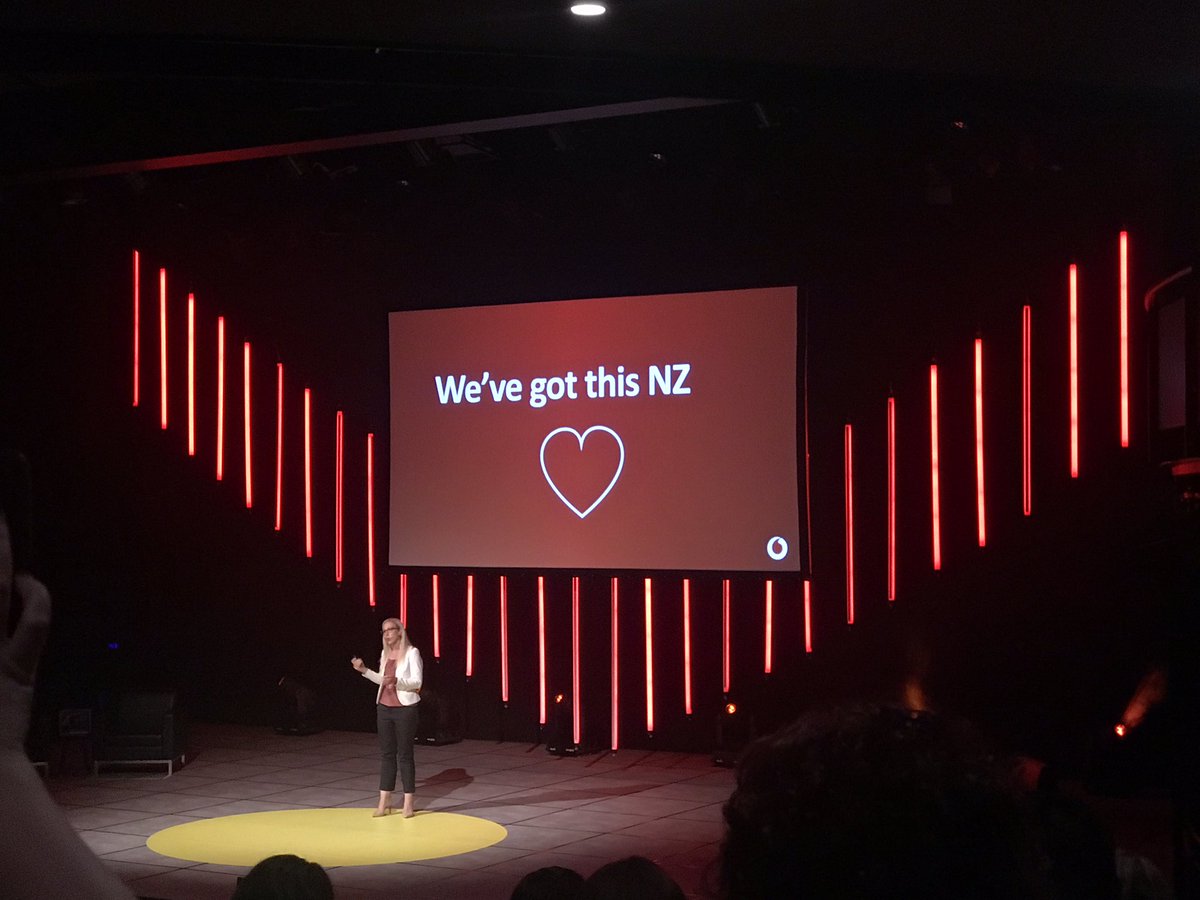 JadeTT123's tweet photo. @lanibeth @VFNZ_foundation getting a shout-out @SilverLiningsNZ today... #StaySafe #StayKind #SilverLiningsNZ 🙌💖💯 https://t.co/Yscv2ukMTj