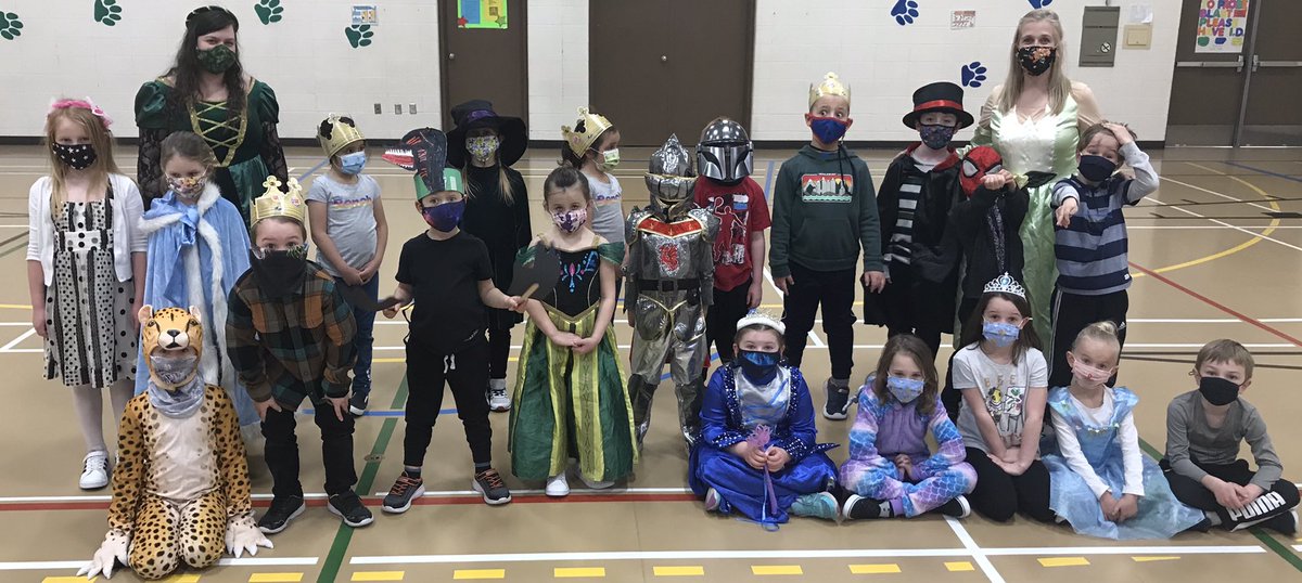 ellen_probe's tweet photo. Loved the engagement that my students had with our Fairytale Challenge today! From making a chair for baby bear, to designing a stained glass window for Belle, to measuring Rapunzel’s hair, and much more. Awesome STEM activities 🙌🏻@LethSchDivision @GBProbeSchool https://t.co/JFlKHhRxmZ